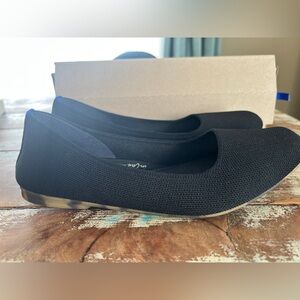 The max square black Rothy